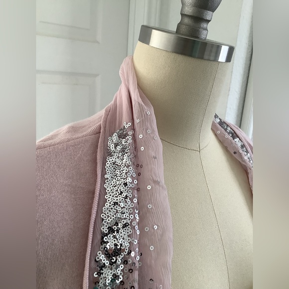 White House Black market 2 ps sweater set . - Picture 4 of 16